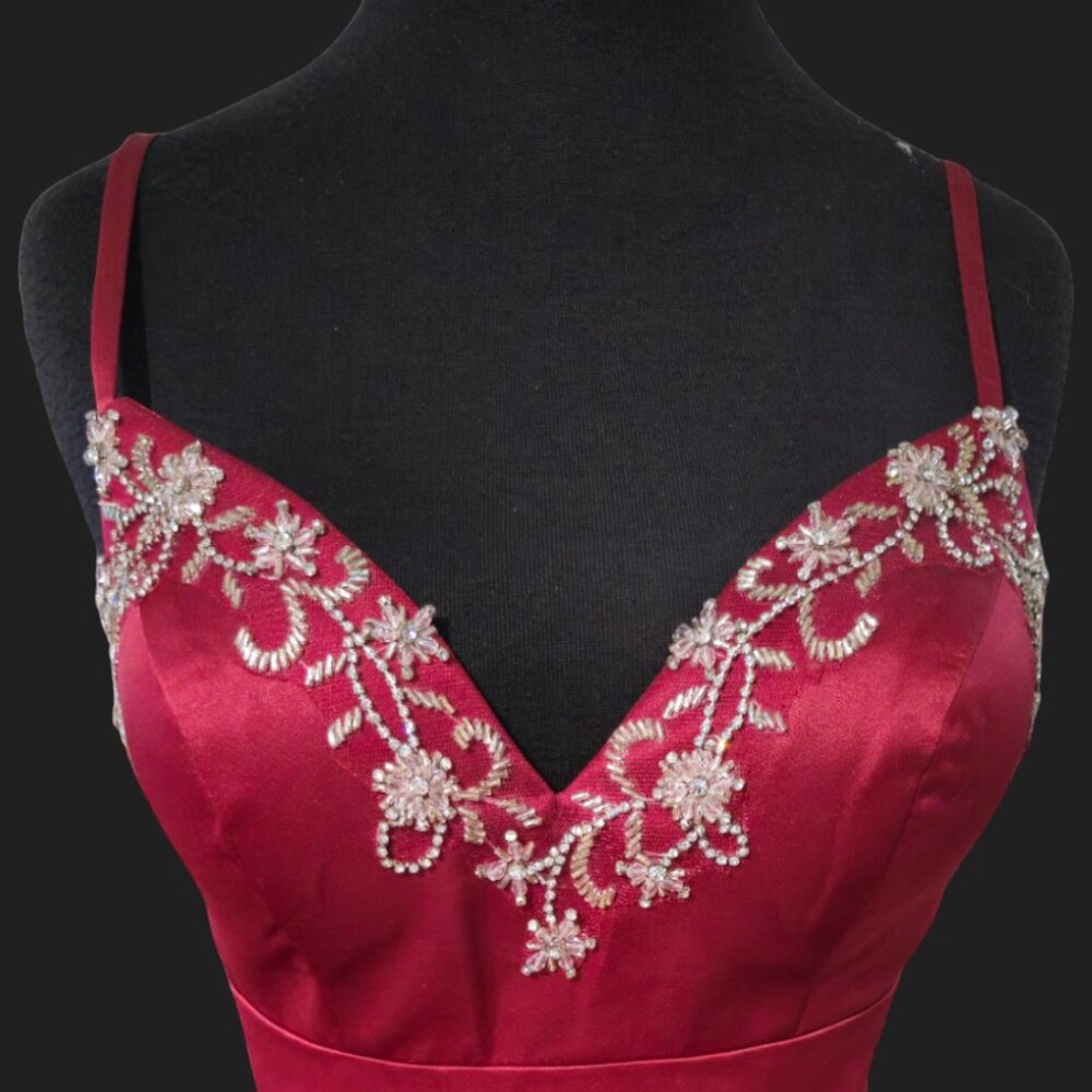 Vienna Prom Wine Strap Sleeve Sweetheart Short A-line Dress New with Tags - Picture 3 of 9